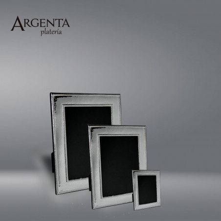 Hammered Pearl Photo Frame in 925 Silver.