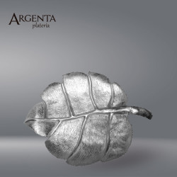 Decorative leaf in grated sterling silver